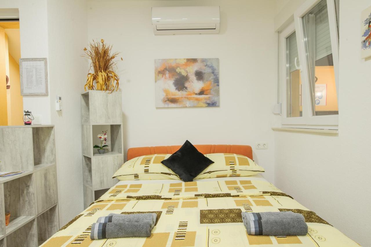 Studio Apartments Kim - Dilberovic 莫斯塔尔 外观 照片