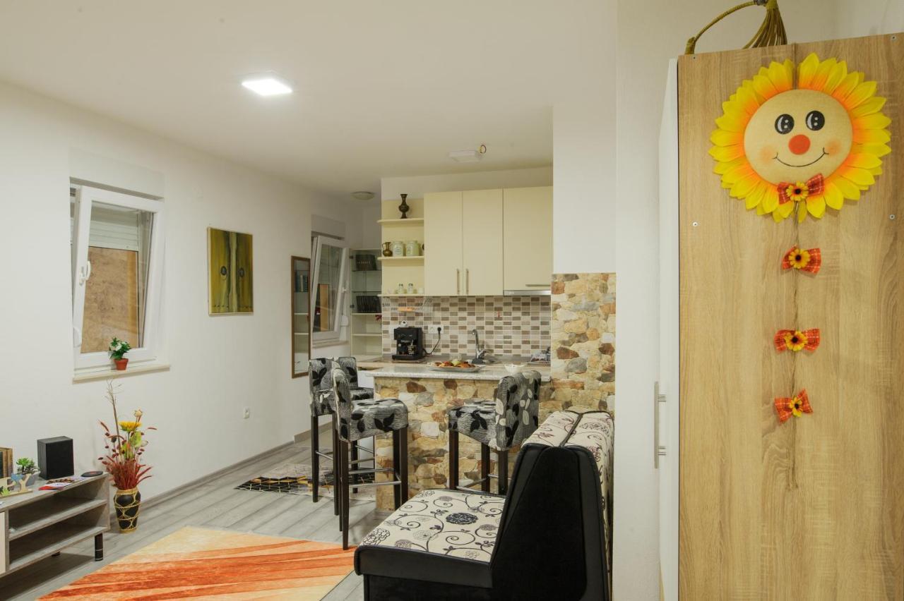 Studio Apartments Kim - Dilberovic 莫斯塔尔 外观 照片