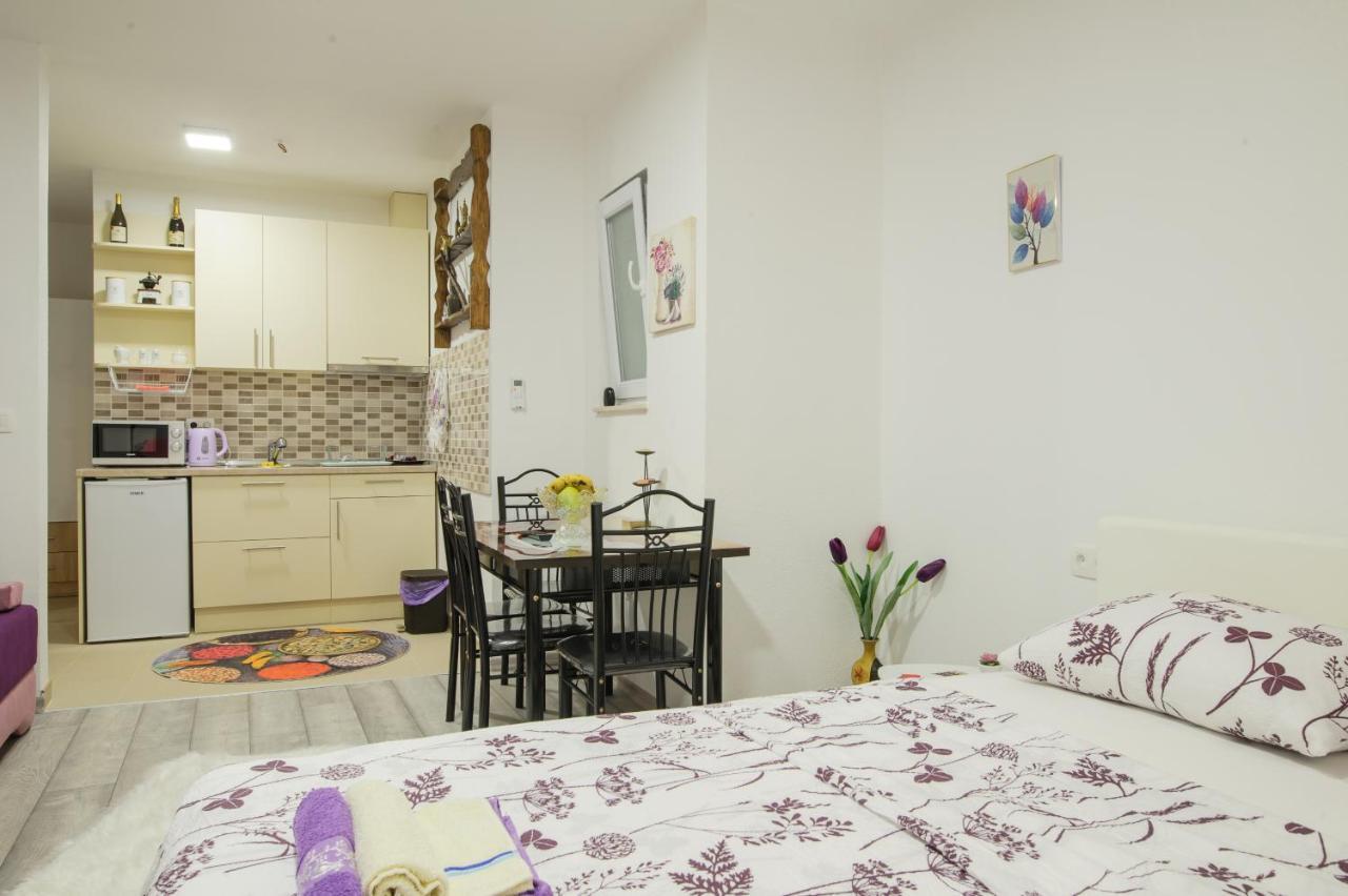 Studio Apartments Kim - Dilberovic 莫斯塔尔 外观 照片
