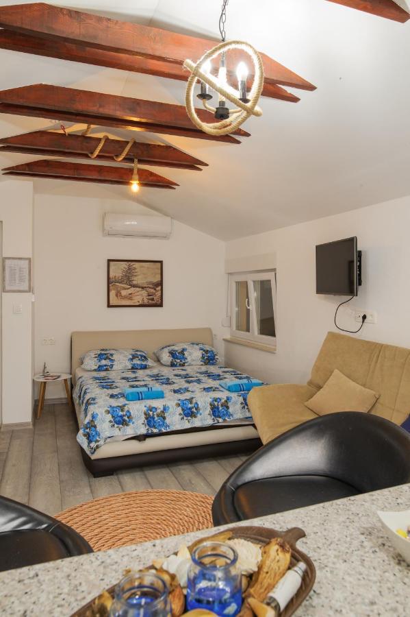 Studio Apartments Kim - Dilberovic 莫斯塔尔 外观 照片
