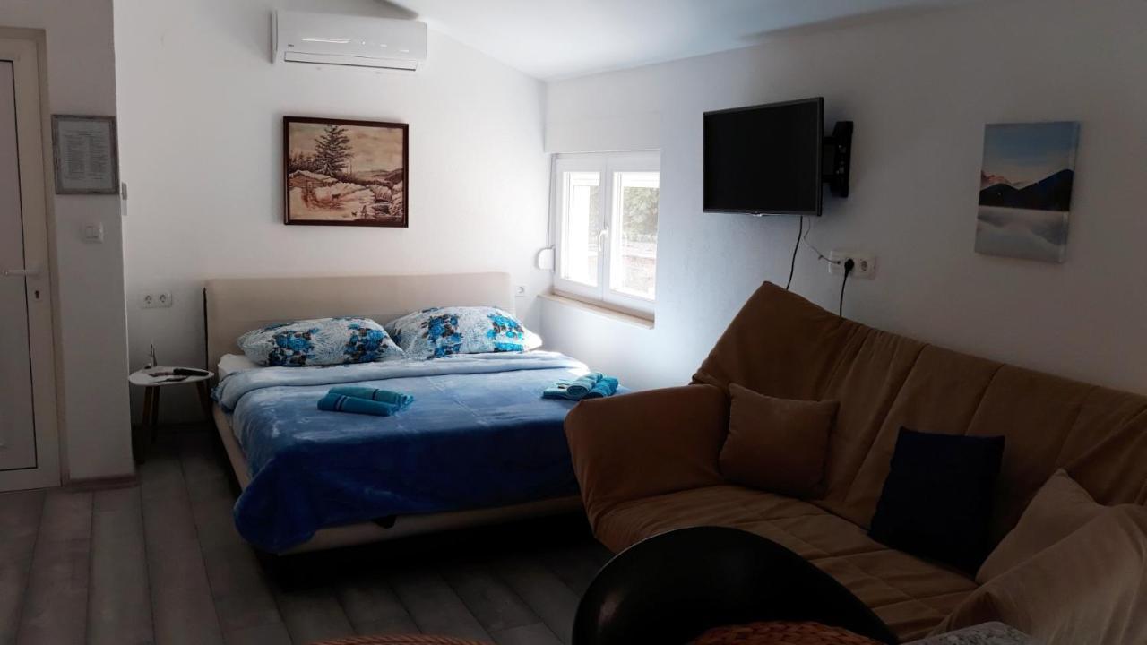 Studio Apartments Kim - Dilberovic 莫斯塔尔 外观 照片
