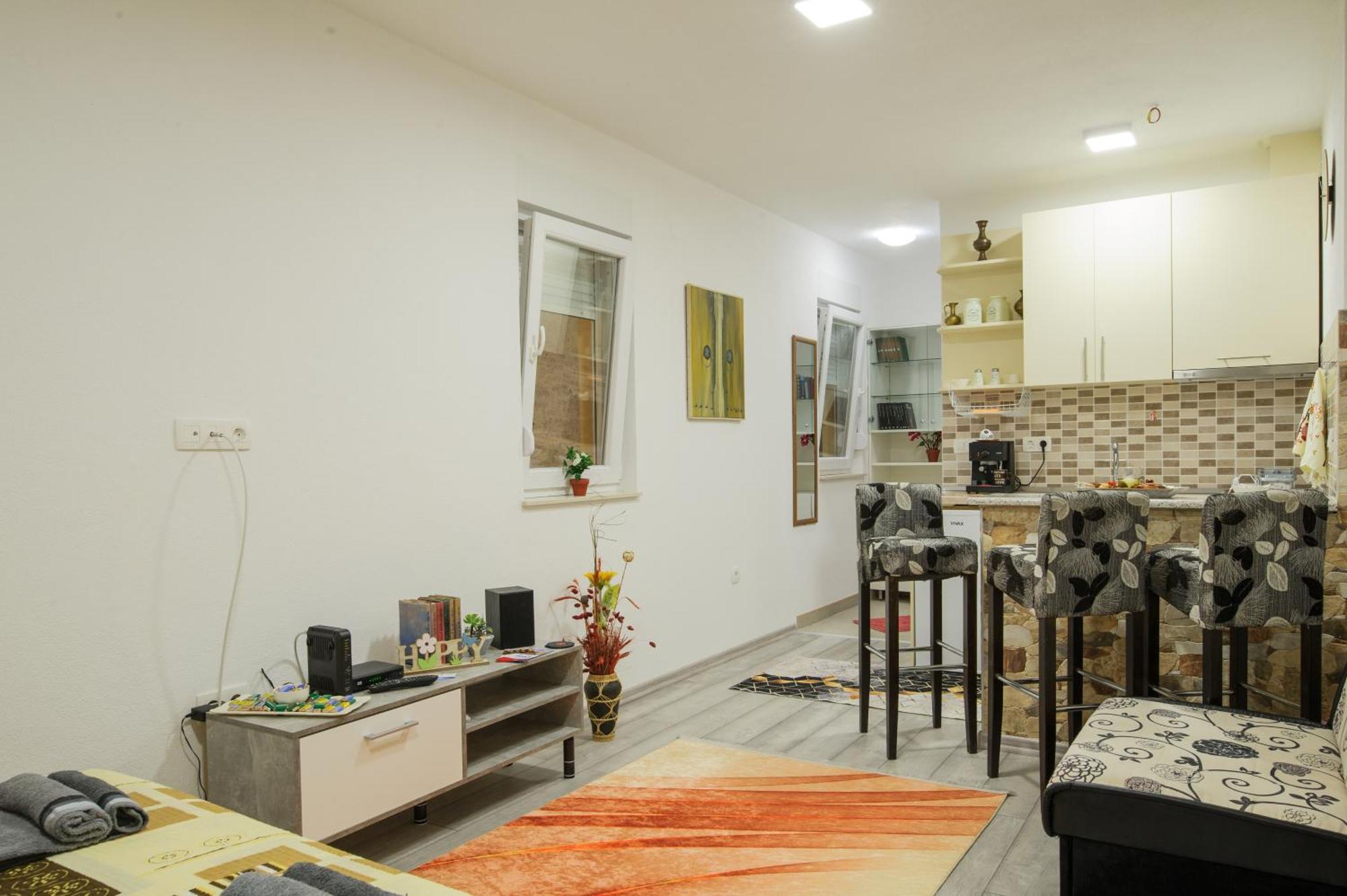 Studio Apartments Kim - Dilberovic 莫斯塔尔 外观 照片